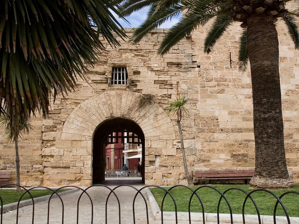 Apartamentos Carlos V Alcúdia Eksteriør bilde