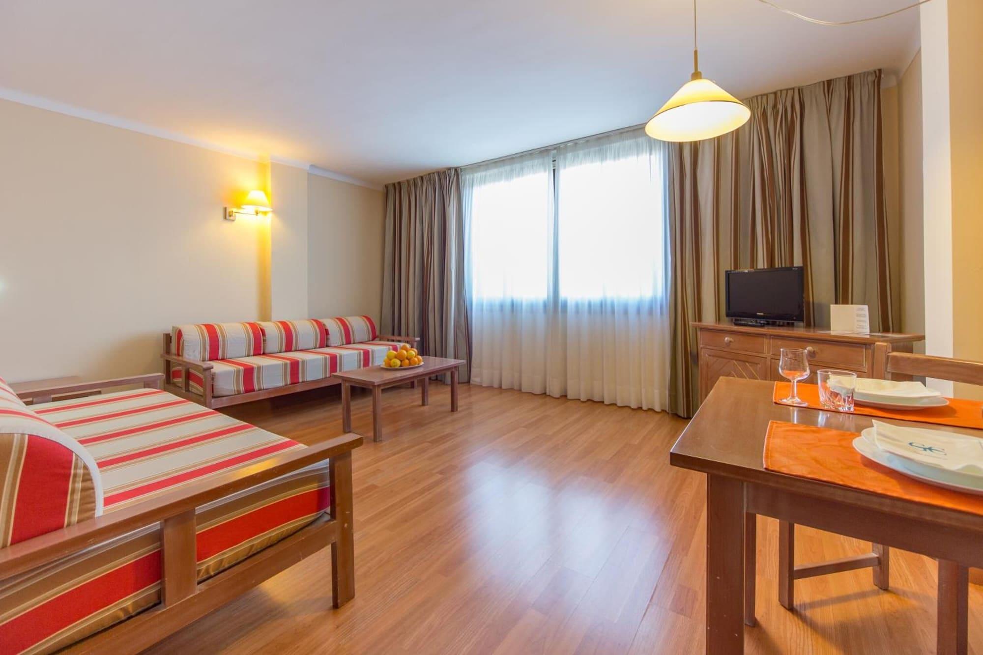 Apartamentos Carlos V Alcúdia Eksteriør bilde
