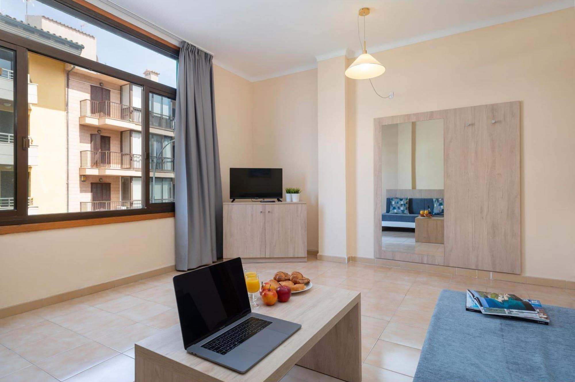 Apartamentos Carlos V Alcúdia Eksteriør bilde