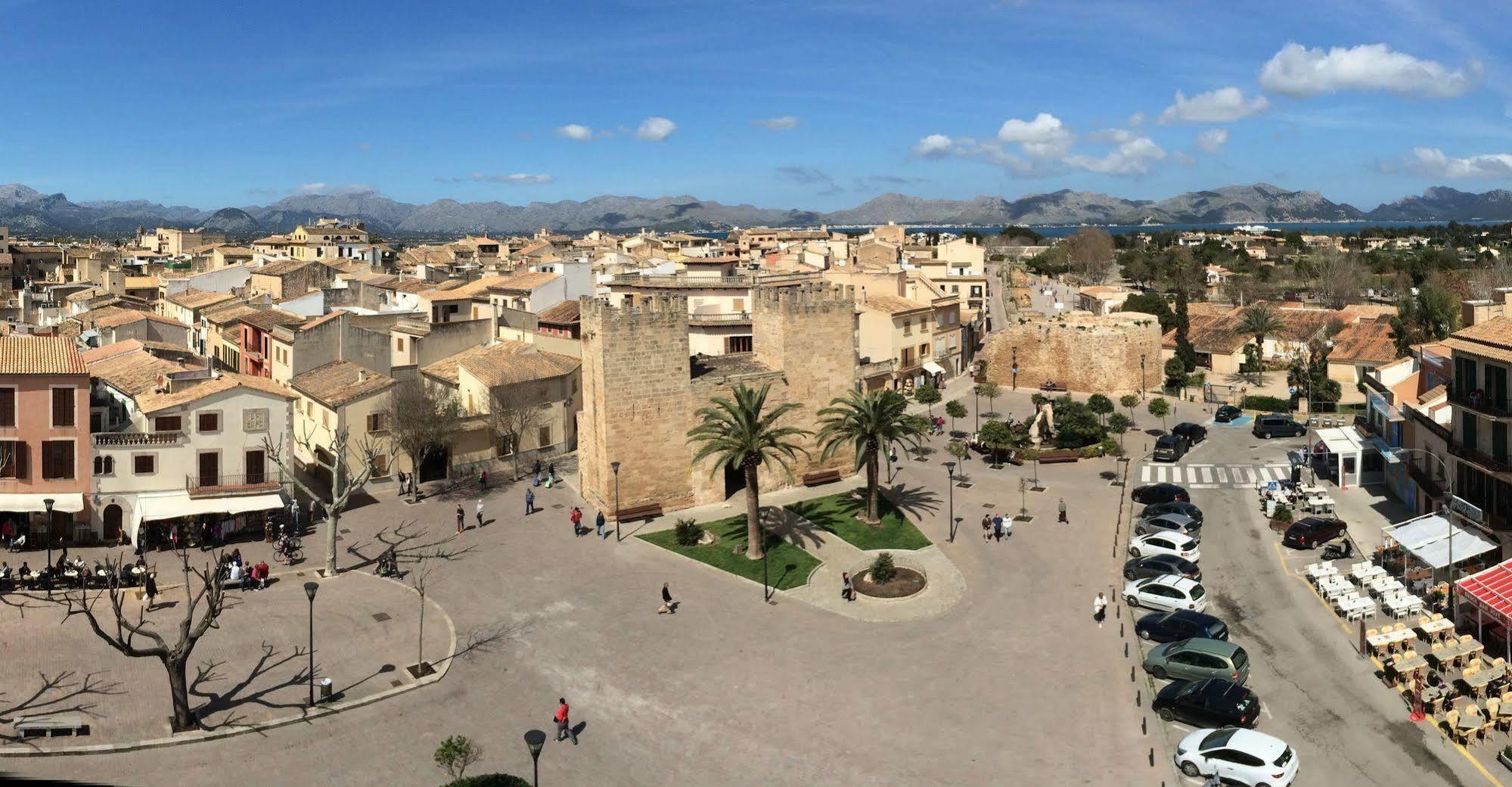 Apartamentos Carlos V Alcúdia Eksteriør bilde